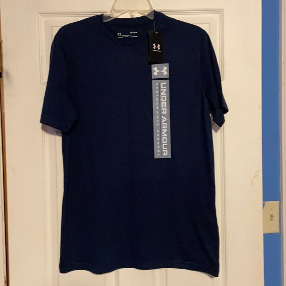 NWT Men’s Under Armour Tee, navy blue